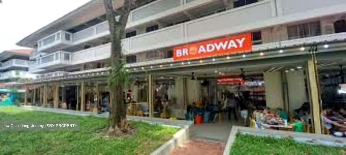 Serangoon Central Drive (D19), Retail #555022321